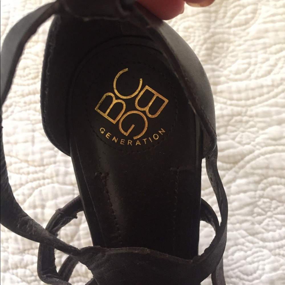 Sandals - Picture 2 of 4