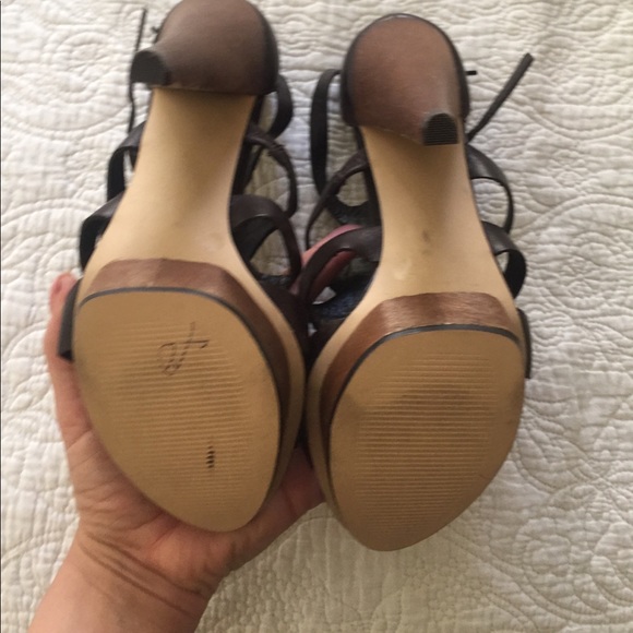 Sandals - Picture 3 of 4