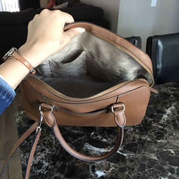 Michael Kors bag - Picture 2 of 3