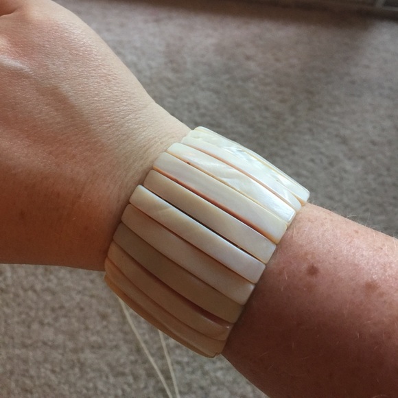 Handmade in Costa Rica necklace and bracelet set - Picture 2 of 2