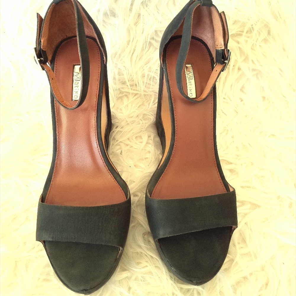 Navy Matiko Cut Out Wedges
