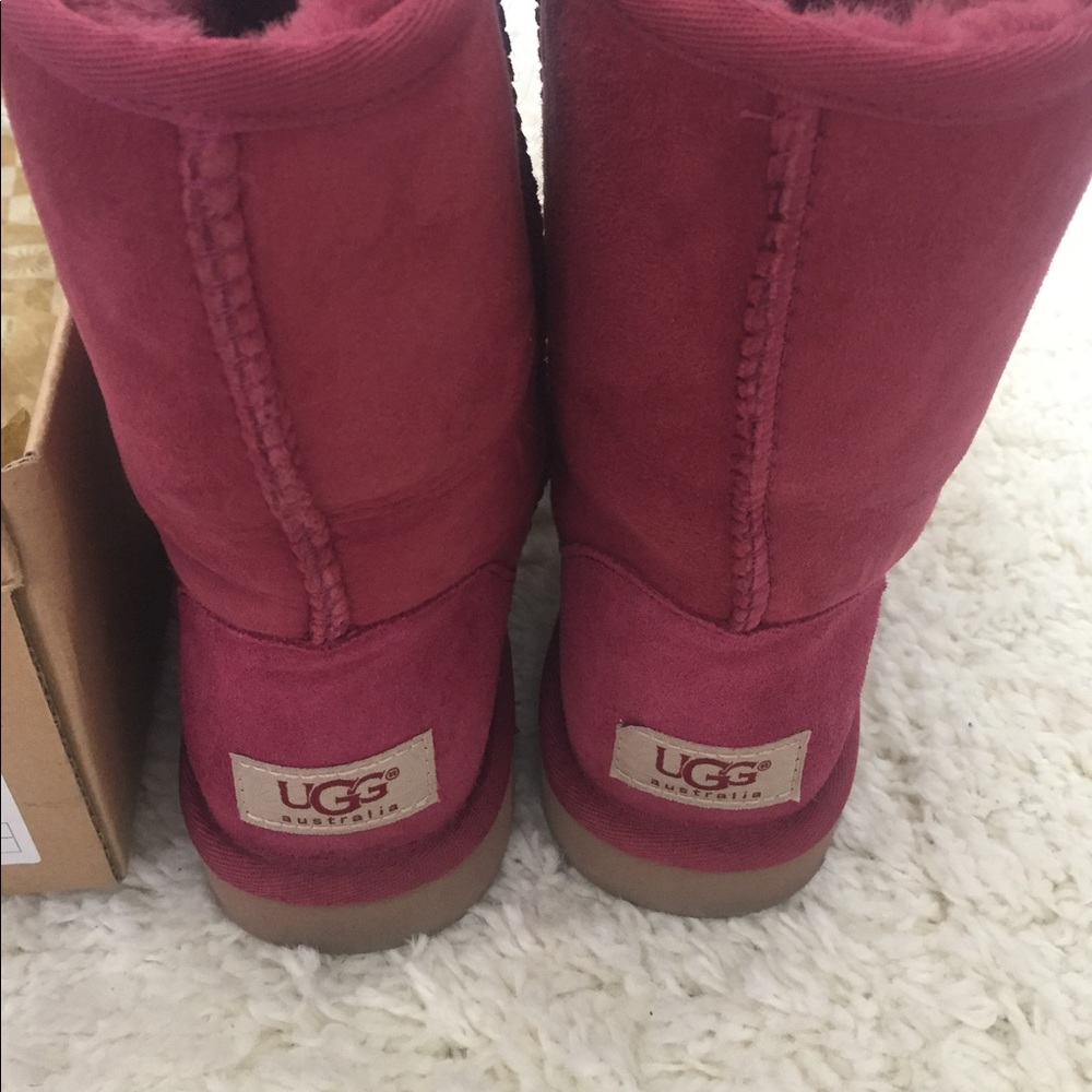 **Limited edition maroon UGGS - Picture 2 of 5