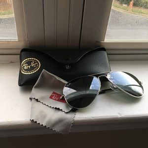 🕶 NWOT Ray-Ban Classic Aviators 🕶