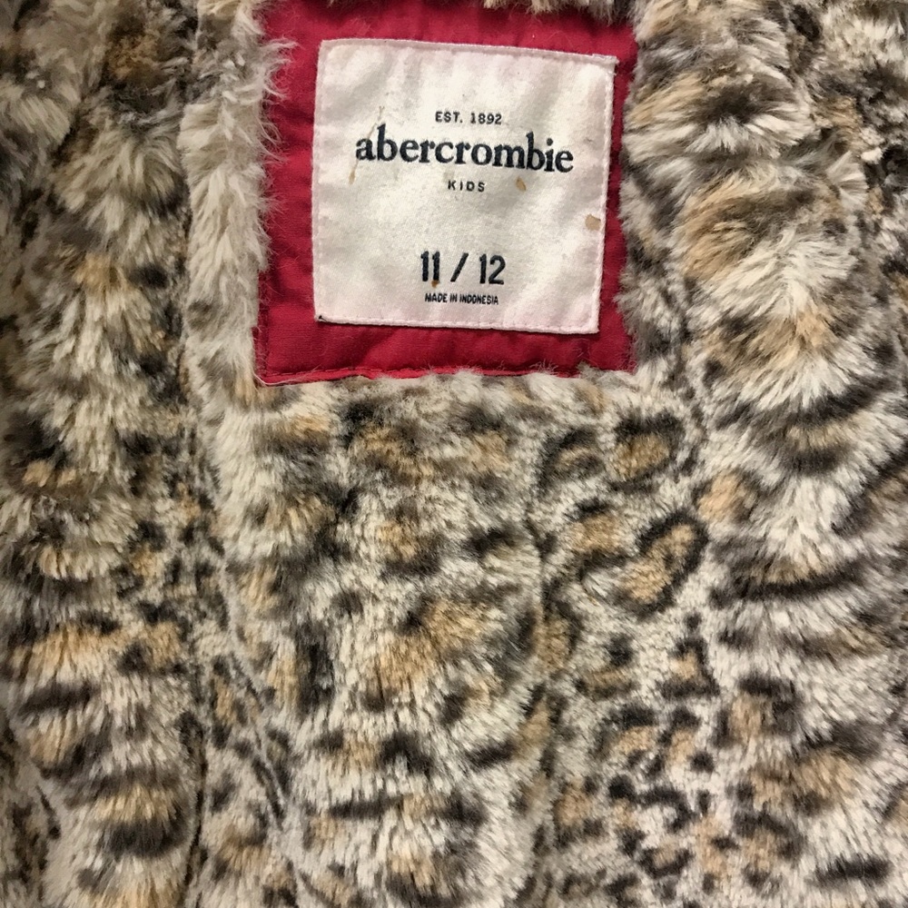 Abercrombie Fur Jacket Kids - Picture 3 of 5
