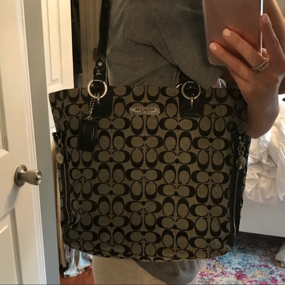 Coach Handbag - Picture 3 of 4