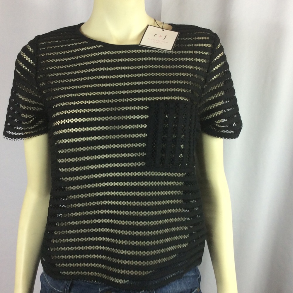 🗣SOLD! NWT!Mesh Style ,Romeo & Juliet Couture'Top! 🎉🎉🎉