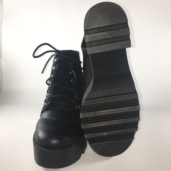 Chunky Bootie with Platform Heels - Picture 5 of 5