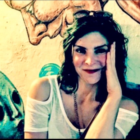 Meet your Posher, Meri - Picture 2 of 2