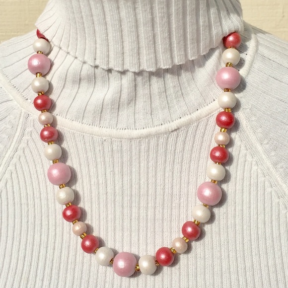 Handmade statement necklace, pink & white - Picture 2 of 5