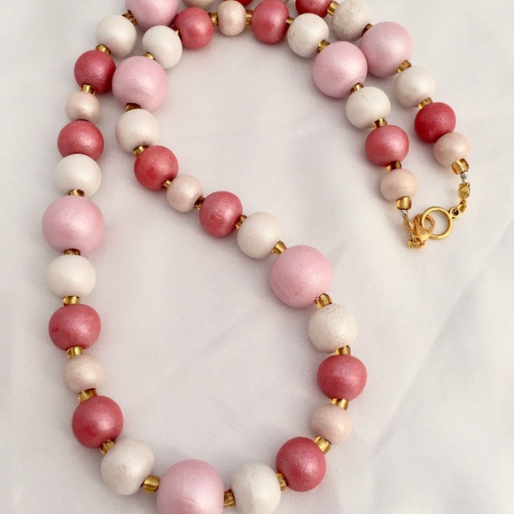 Handmade statement necklace, pink & white - Picture 3 of 5