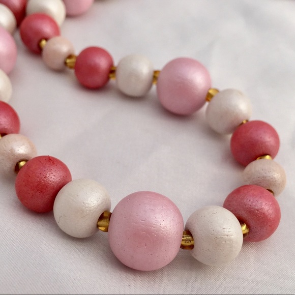 Handmade statement necklace, pink & white - Picture 4 of 5