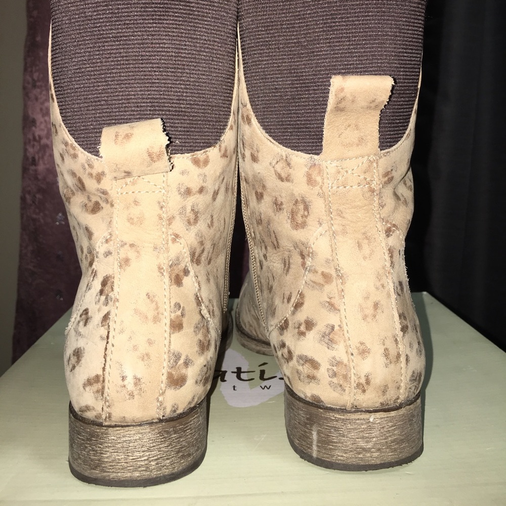 Genuine Leather Leopard Boots - Picture 3 of 8