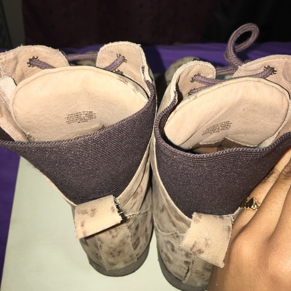 Genuine Leather Leopard Boots - Picture 6 of 8