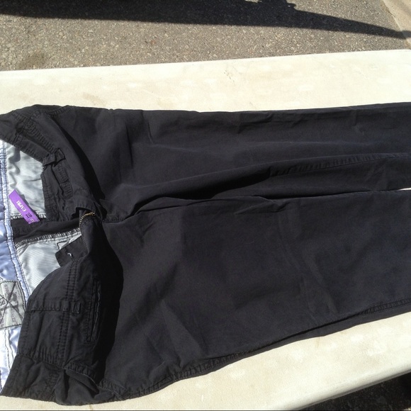 Black Capri - Picture 3 of 3