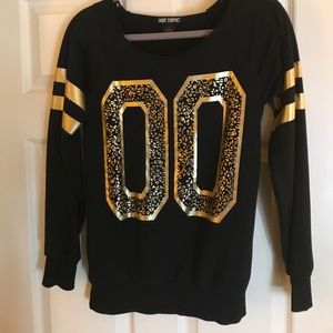 Hot topic crew sweater