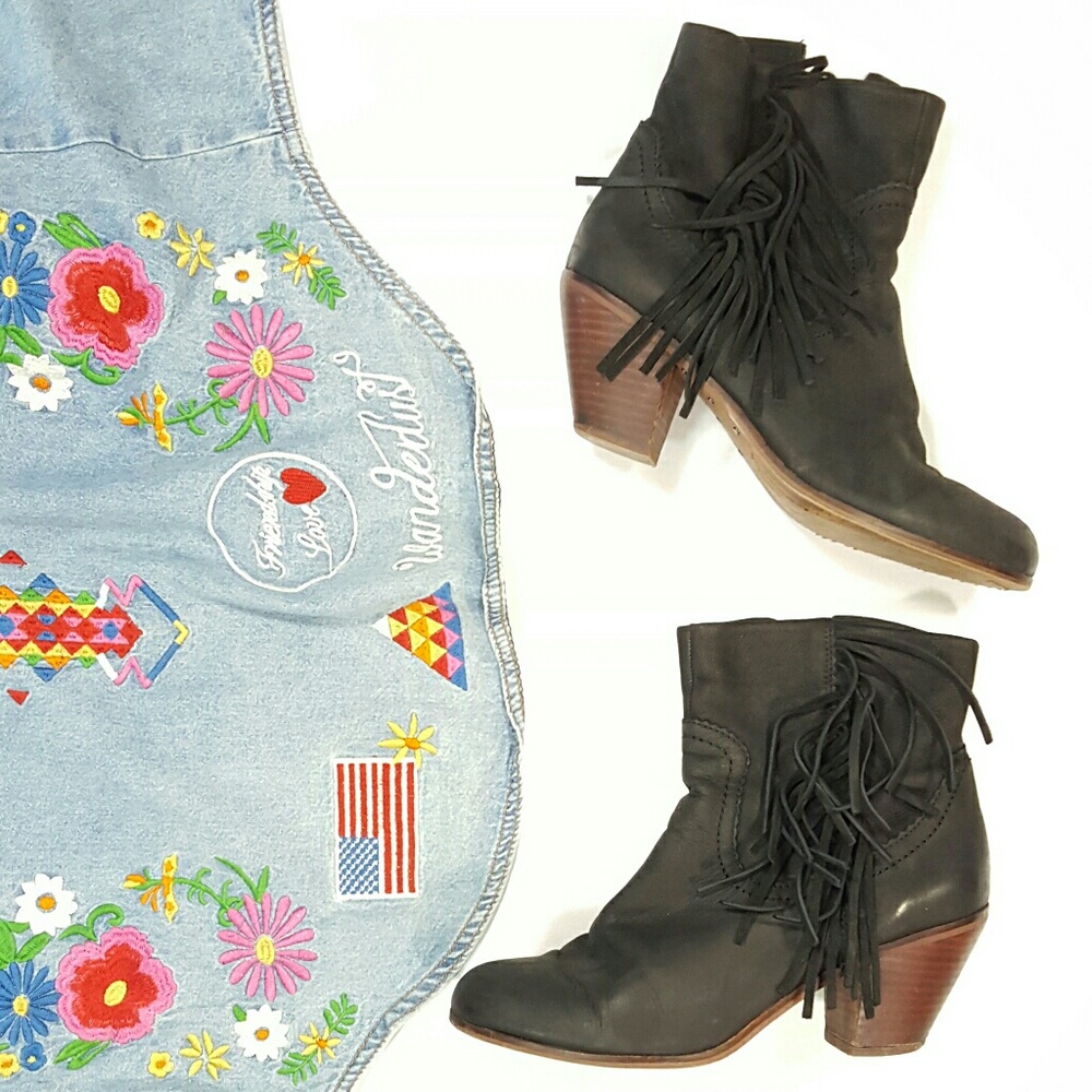 Sam Edelman LOUIE Black Nubuck Leather Fringe Boot