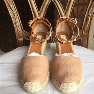 Valentino Rockstud Garavani wedges size 40 NWOB