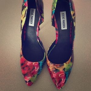 New Steve Madden Floral Flower Heels