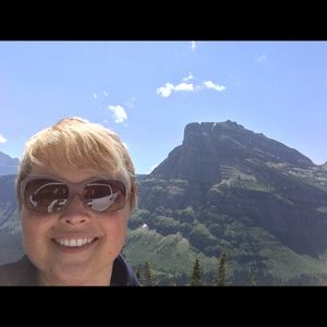 Meet your Posher, Lisa