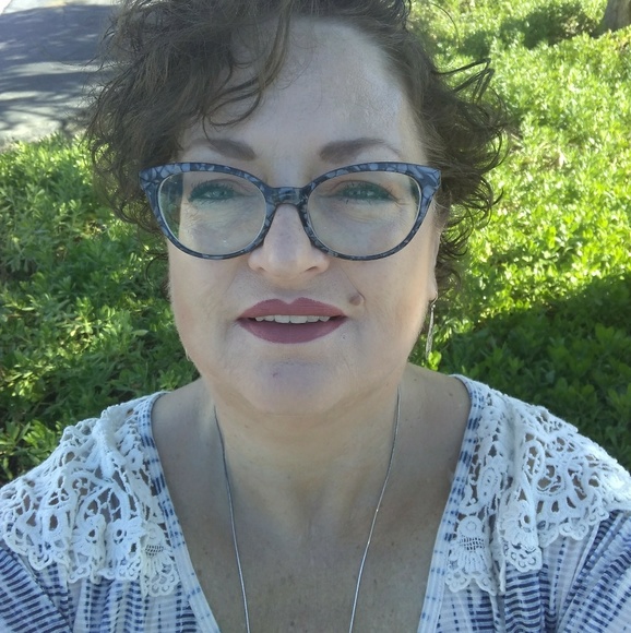 Meet your Posher, Lyné - Picture 2 of 4