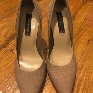 **CLOSET CLEANOUT** Beige Patterned high heels