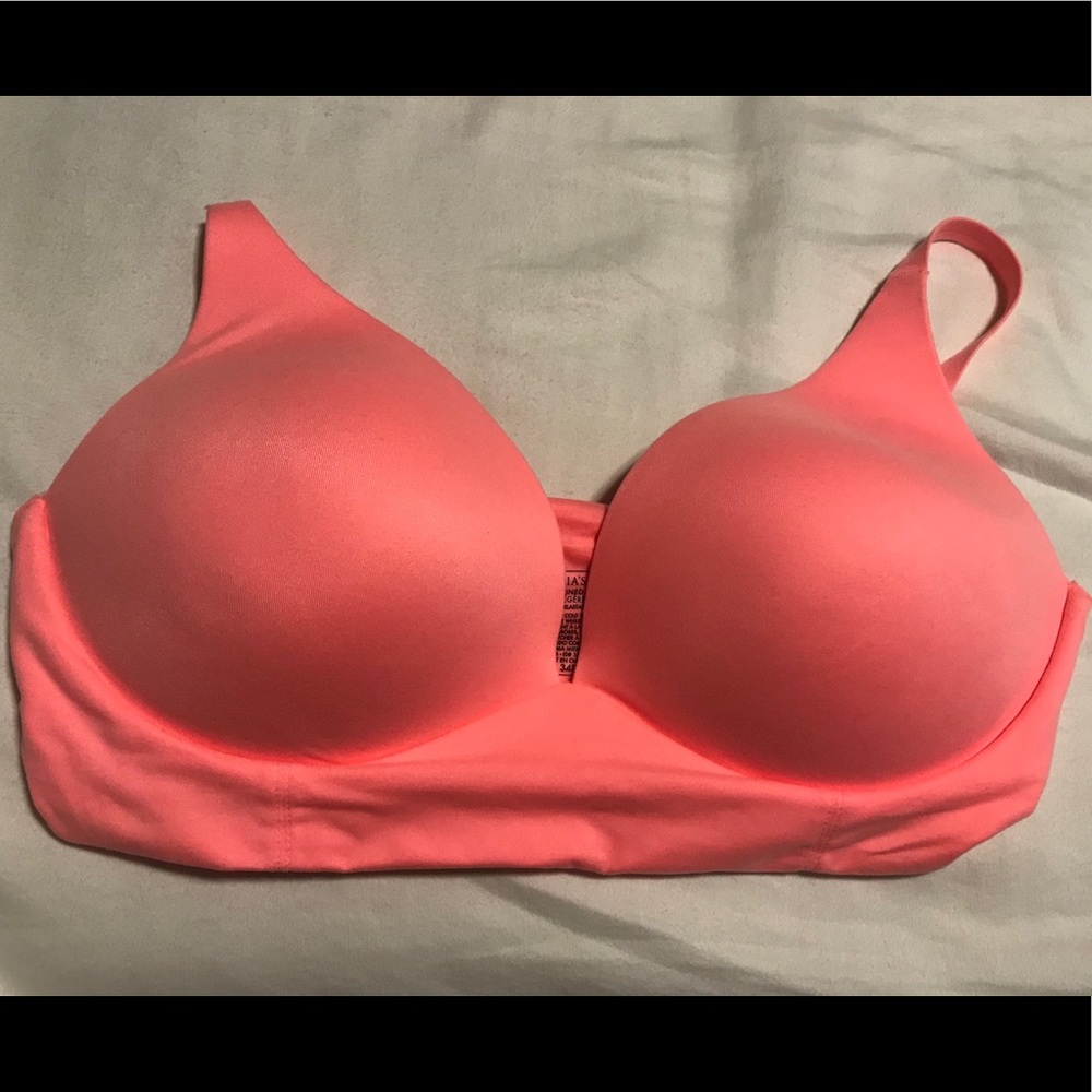 Victoria's Secret lightly lined racerback bra