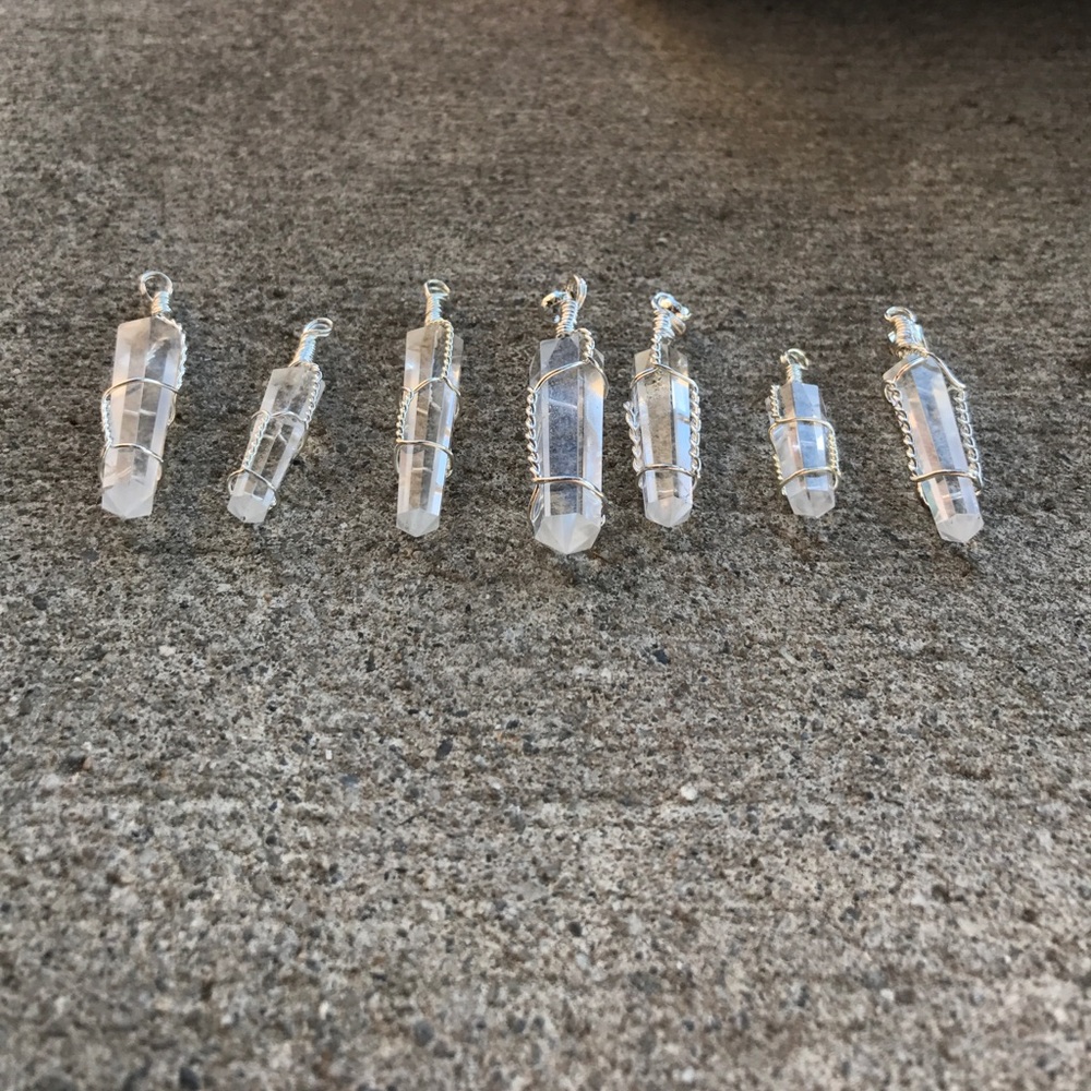 Wire Wrapped Clear Quartz Necklace • - Picture 8 of 8