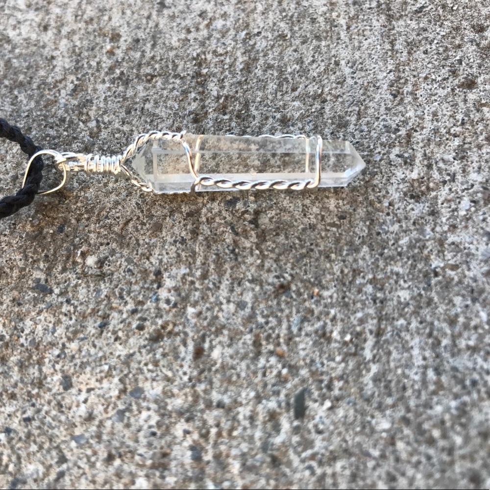 Wire Wrapped Clear Quartz Necklace • - Picture 2 of 8