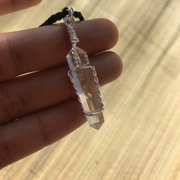 Wire Wrapped Clear Quartz Necklace • - Picture 3 of 8