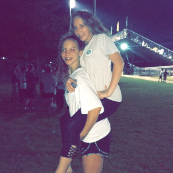 Meet your Posher, Olivia - Picture 1 of 1