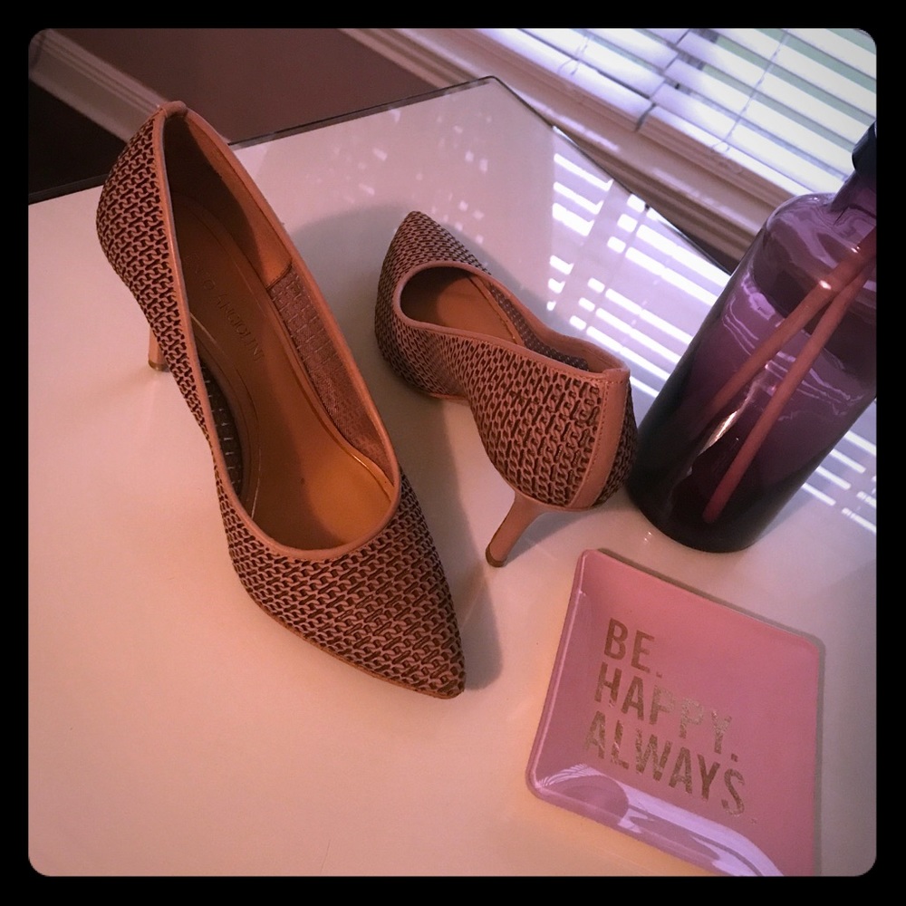 Enzo Angiolini Tan Mesh Pump Size 6.5