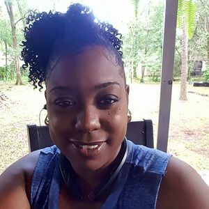 Meet your Posher, Tonia