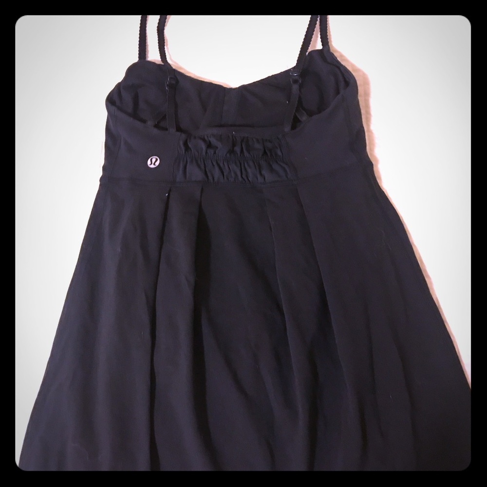Lululemon tank top black size 6