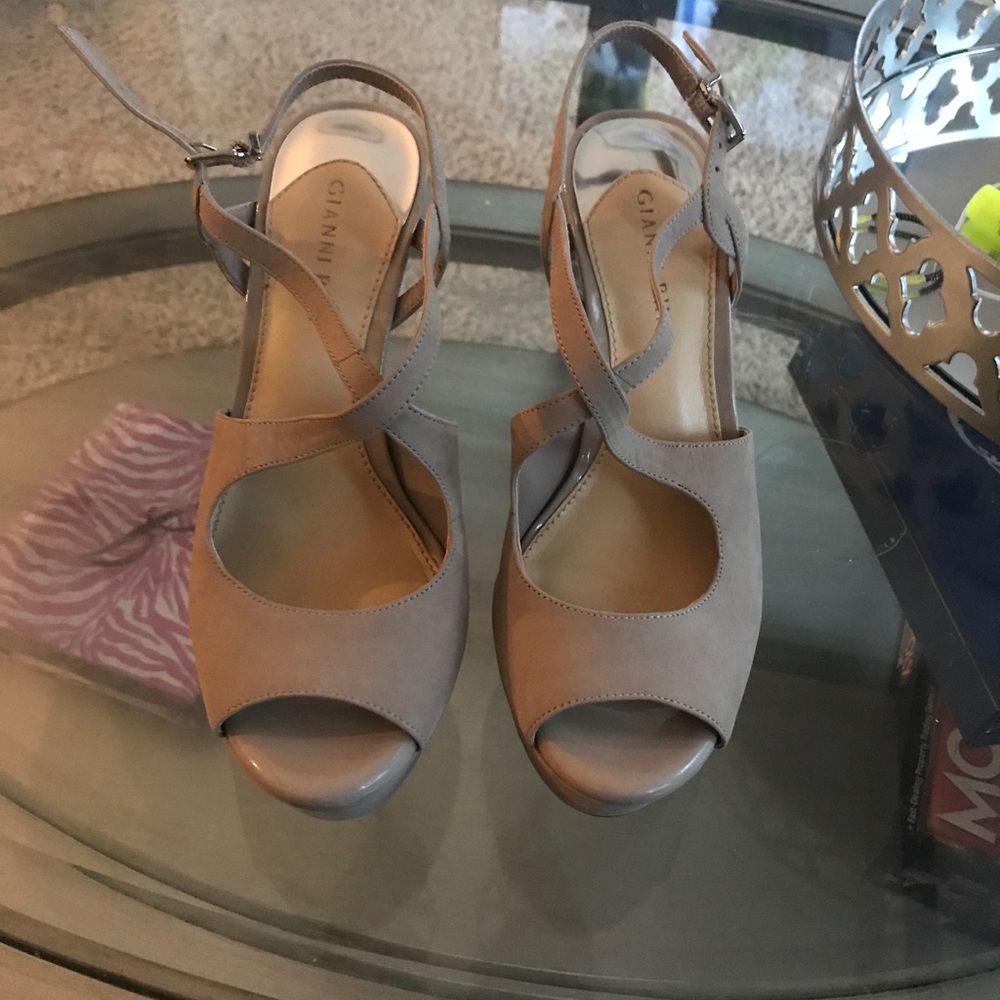 SOLD!!! Gianni Bini heels