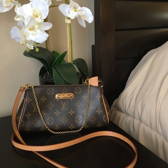 Louis Vuitton Handbags - Louis Vuitton Eva Clutch