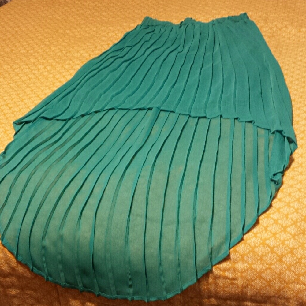 Hi low skirt