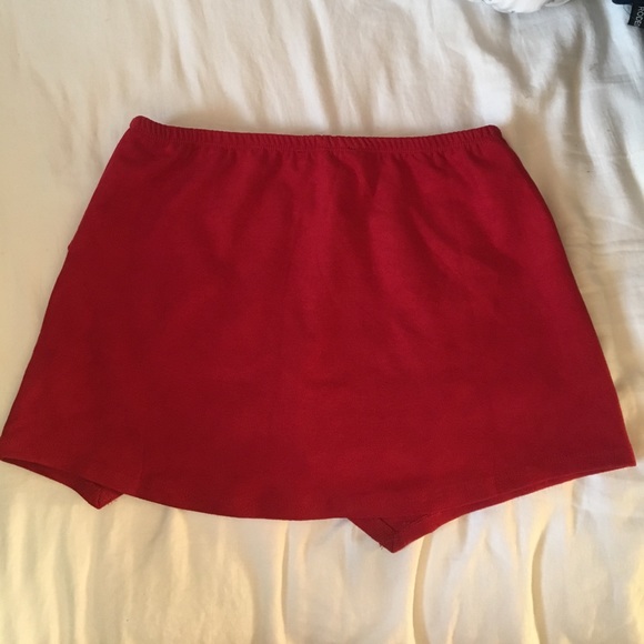 Red wrap skort - Picture 2 of 4