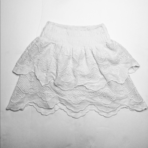 SOLD Ivory lace red carter skirt - Picture 2 of 4