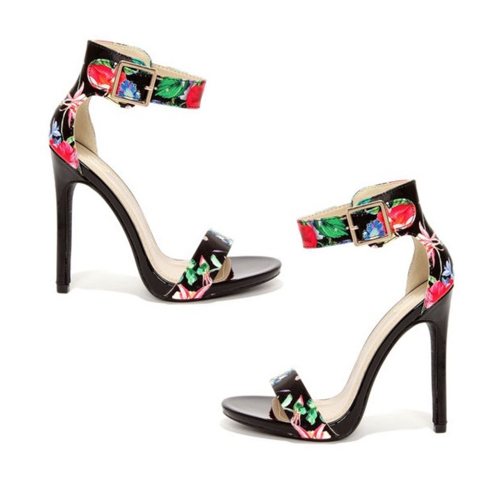 Size 10 only. Delicious Floral Heels New