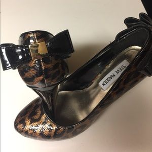 Steve Madden Leopard heels