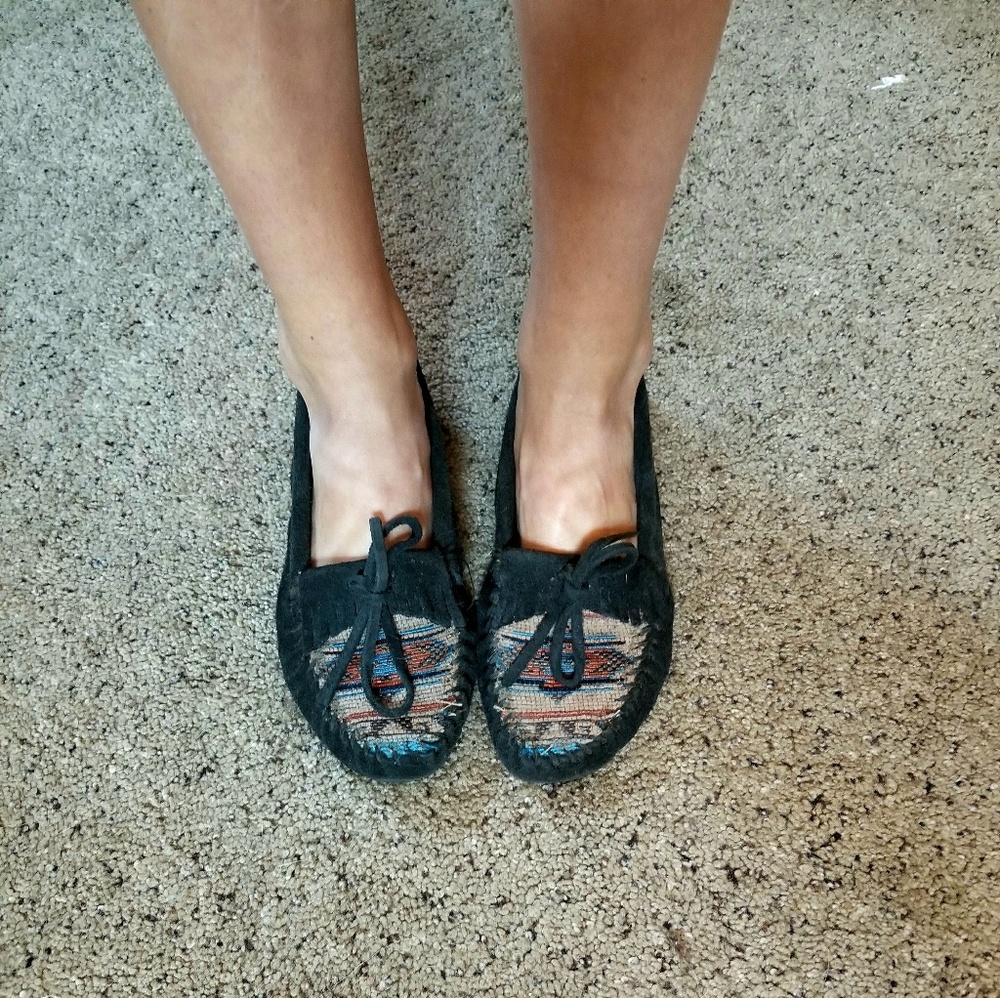 Patterned Minnetonka moccasins size 8