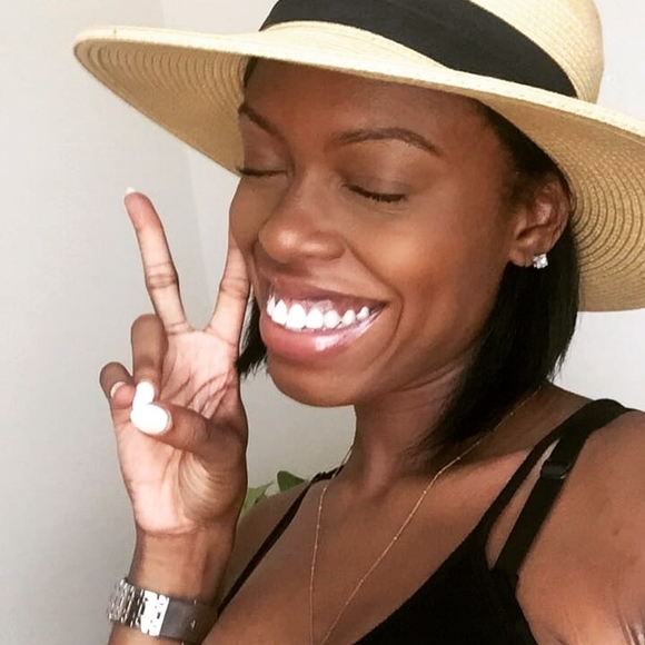 Meet your Posher, Kristen - Picture 1 of 1