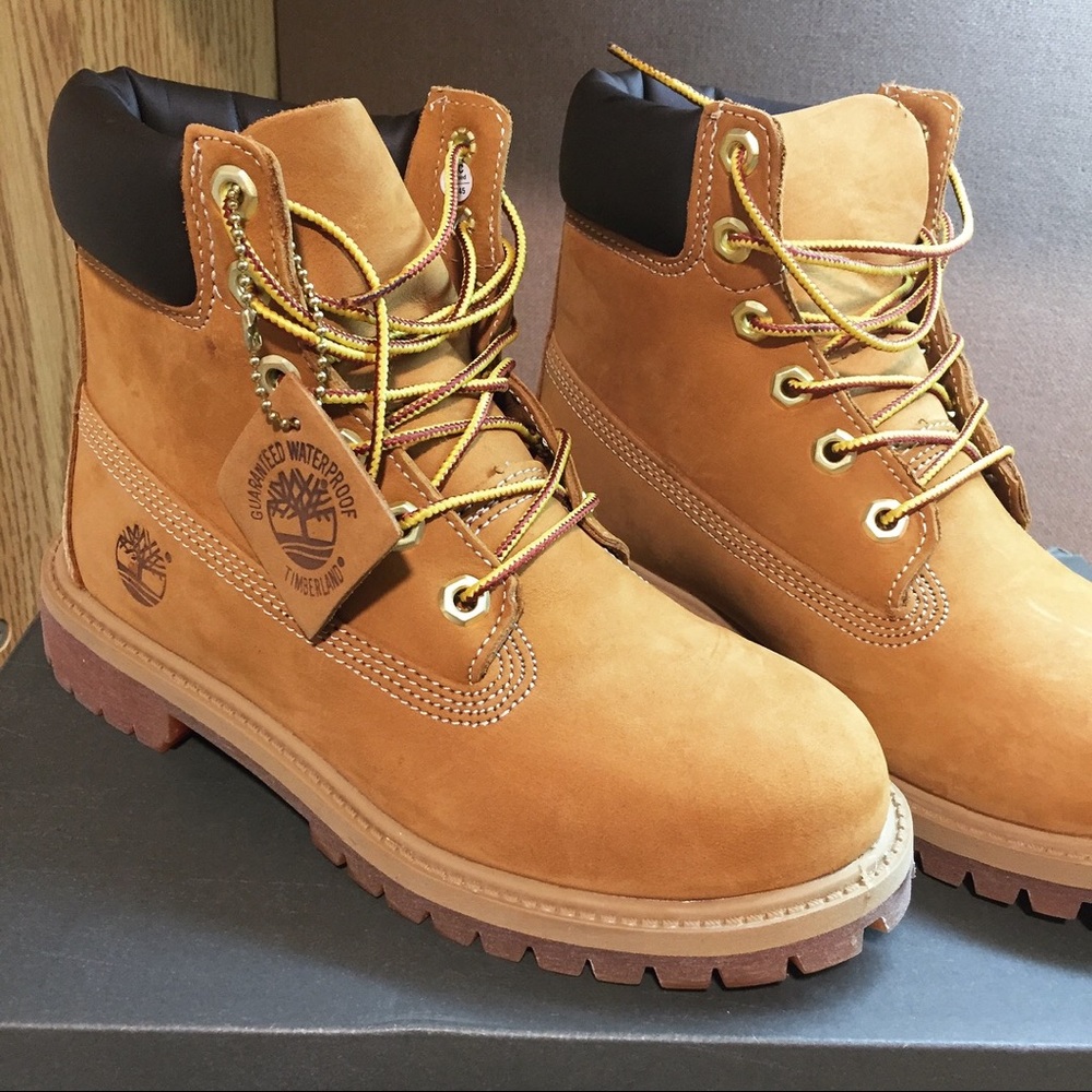 Timberland 6" Classic Boot. Waterproof