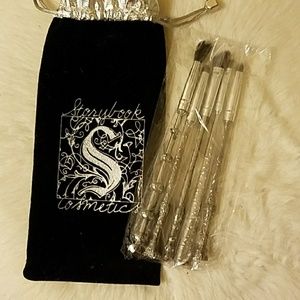 Harry potter wand style make up brushes