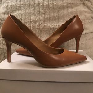 Pointed Toe Calvin Klein Pumps Pointed Toe Calvin Klein Pumps