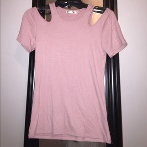 Open shoulder top!💕