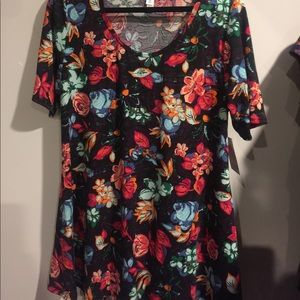 Lularoe Perfect T Large