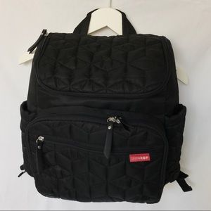 Skip Hop Quilt Black Forma Backpack