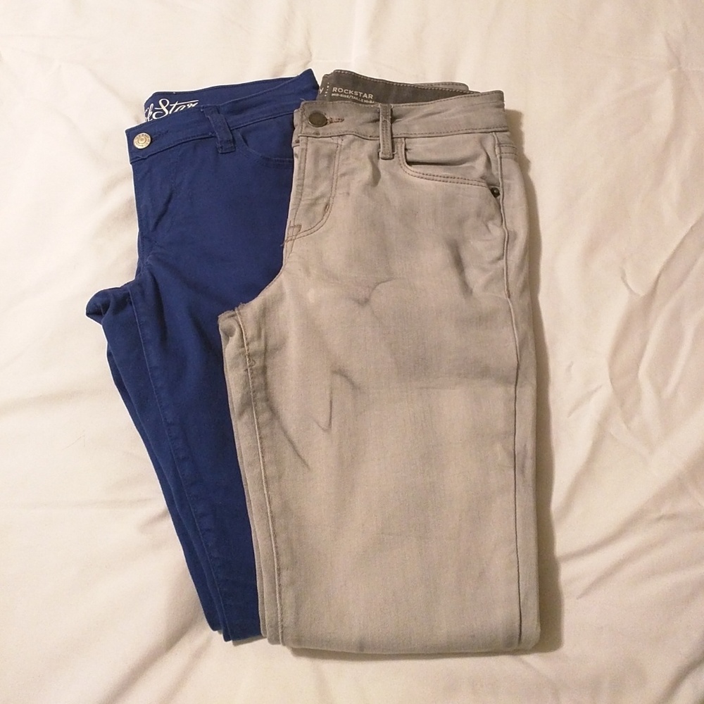 Old Navy 2 Pairs of Jeans