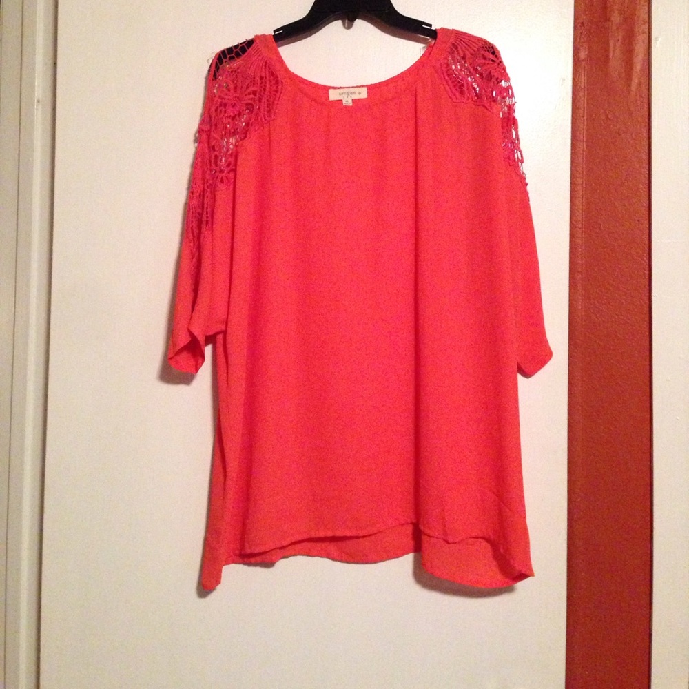 Coral cute top